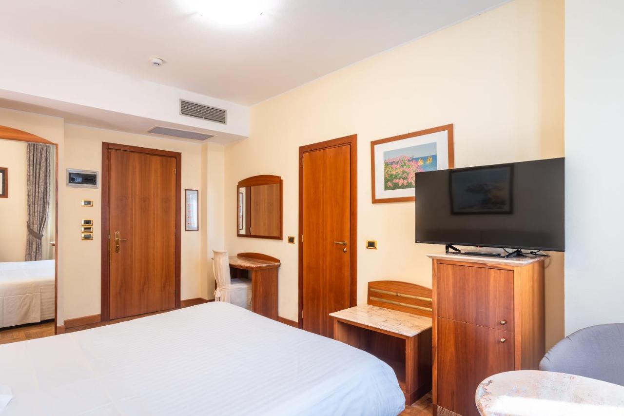 Hotel Airone - Ombrellone Incluso Al Bagno Dolce Vita A Marina Dal 1 Giugno Al 15 Settembre Grosseto Luaran gambar