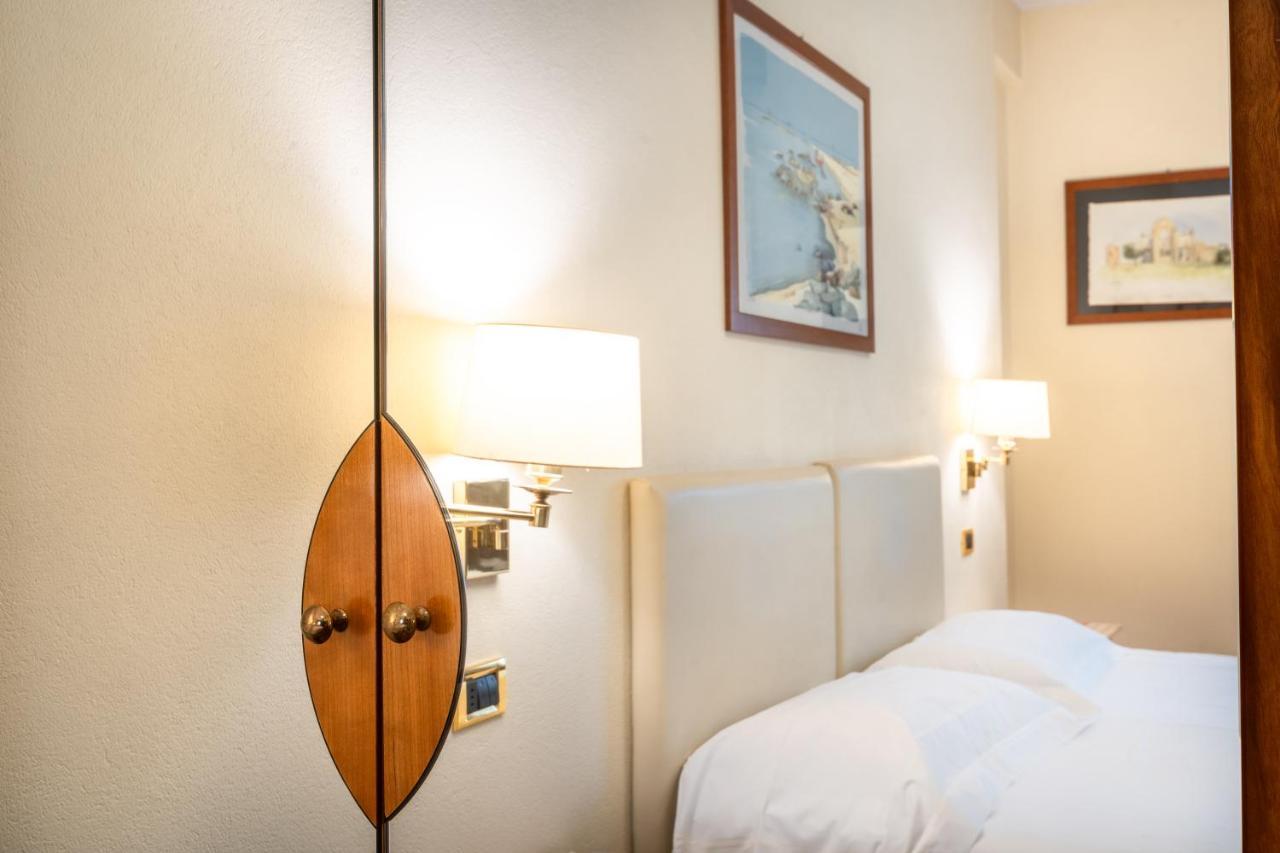 Hotel Airone - Ombrellone Incluso Al Bagno Dolce Vita A Marina Dal 1 Giugno Al 15 Settembre Grosseto Luaran gambar