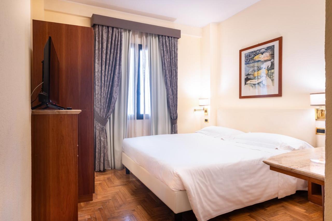 Hotel Airone - Ombrellone Incluso Al Bagno Dolce Vita A Marina Dal 1 Giugno Al 15 Settembre Grosseto Bilik gambar