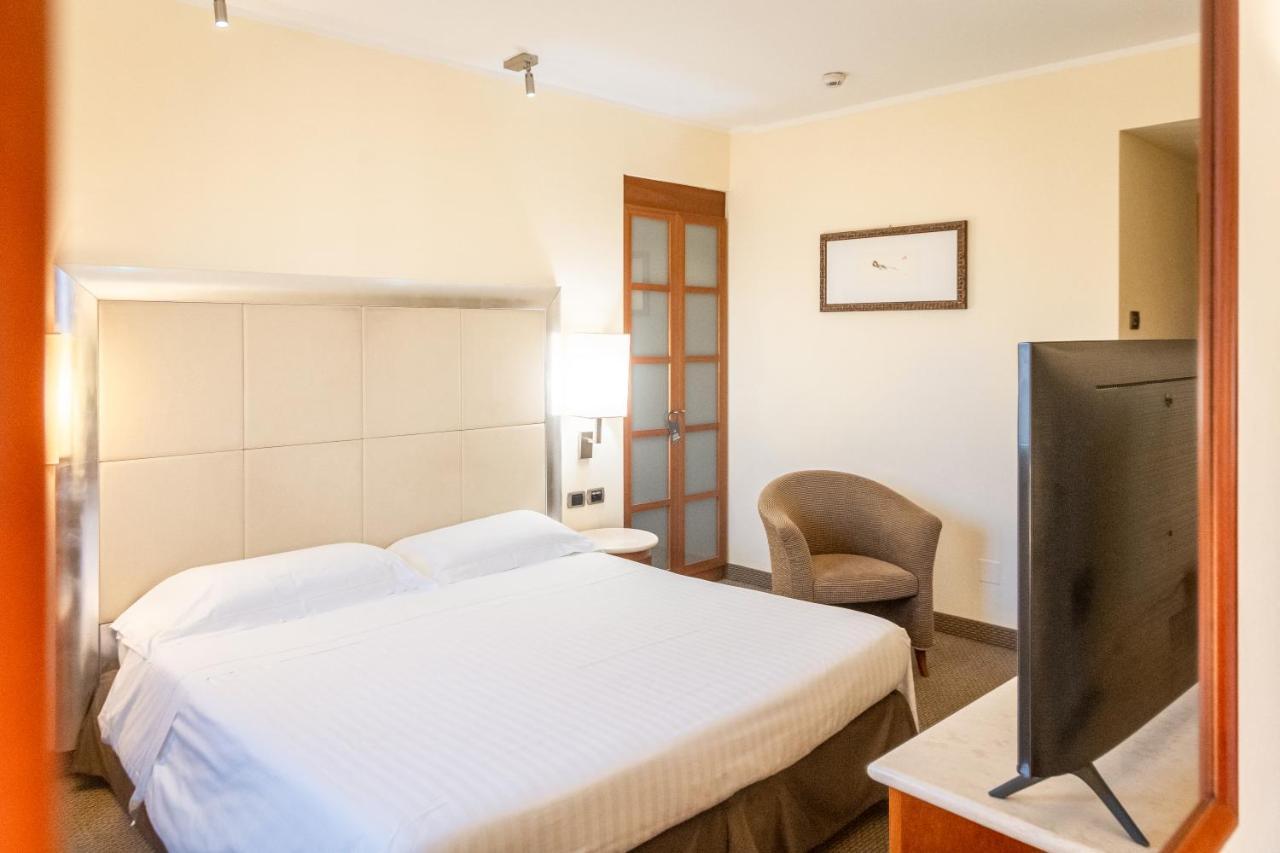 Hotel Airone - Ombrellone Incluso Al Bagno Dolce Vita A Marina Dal 1 Giugno Al 15 Settembre Grosseto Luaran gambar