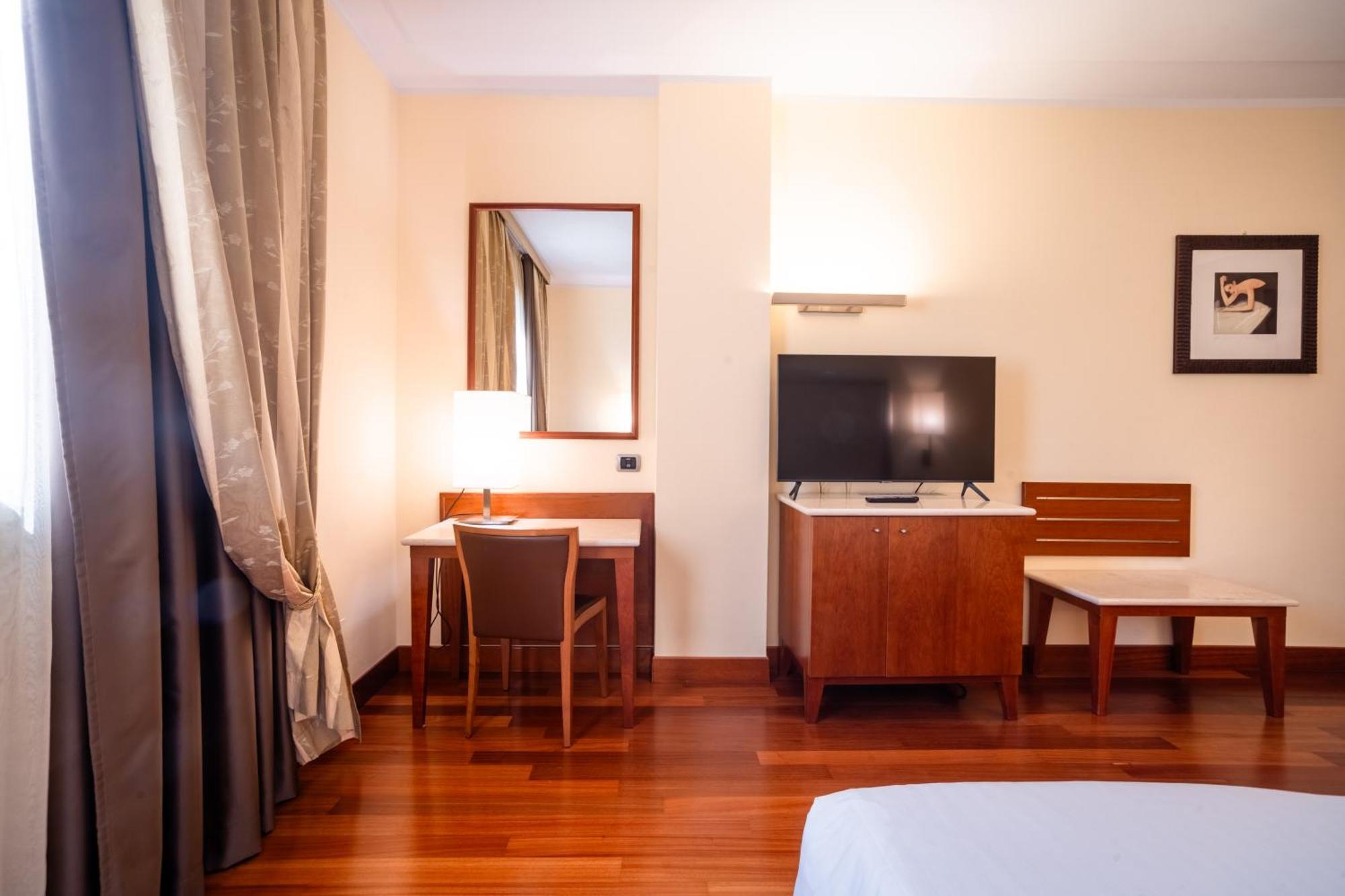 Hotel Airone - Ombrellone Incluso Al Bagno Dolce Vita A Marina Dal 1 Giugno Al 15 Settembre Grosseto Luaran gambar