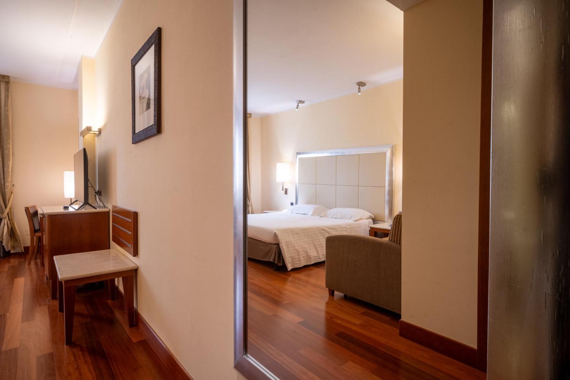 Hotel Airone - Ombrellone Incluso Al Bagno Dolce Vita A Marina Dal 1 Giugno Al 15 Settembre Grosseto Luaran gambar