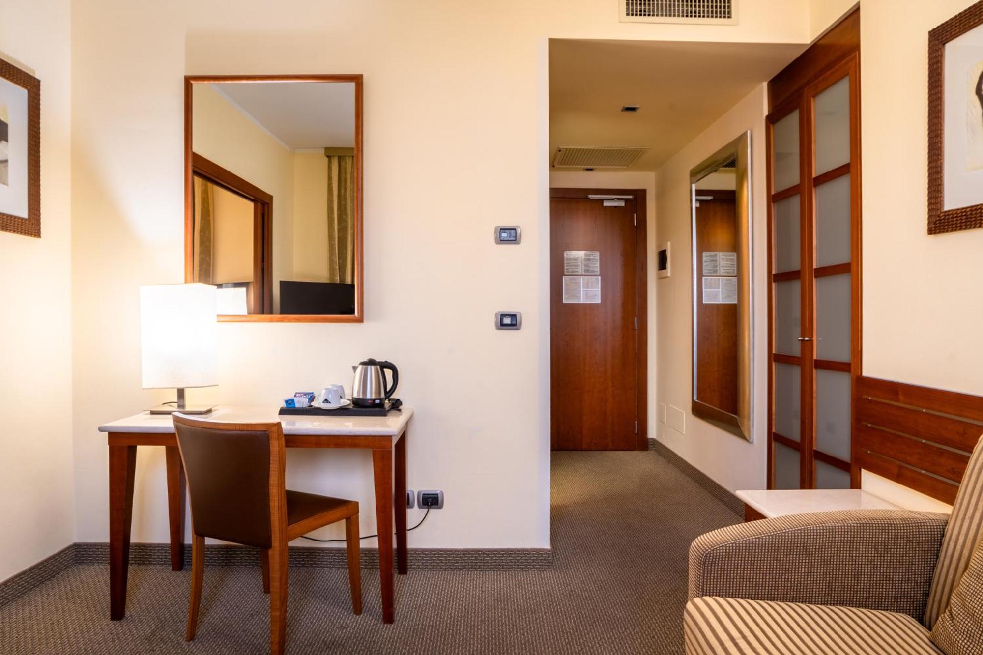Hotel Airone - Ombrellone Incluso Al Bagno Dolce Vita A Marina Dal 1 Giugno Al 15 Settembre Grosseto Luaran gambar